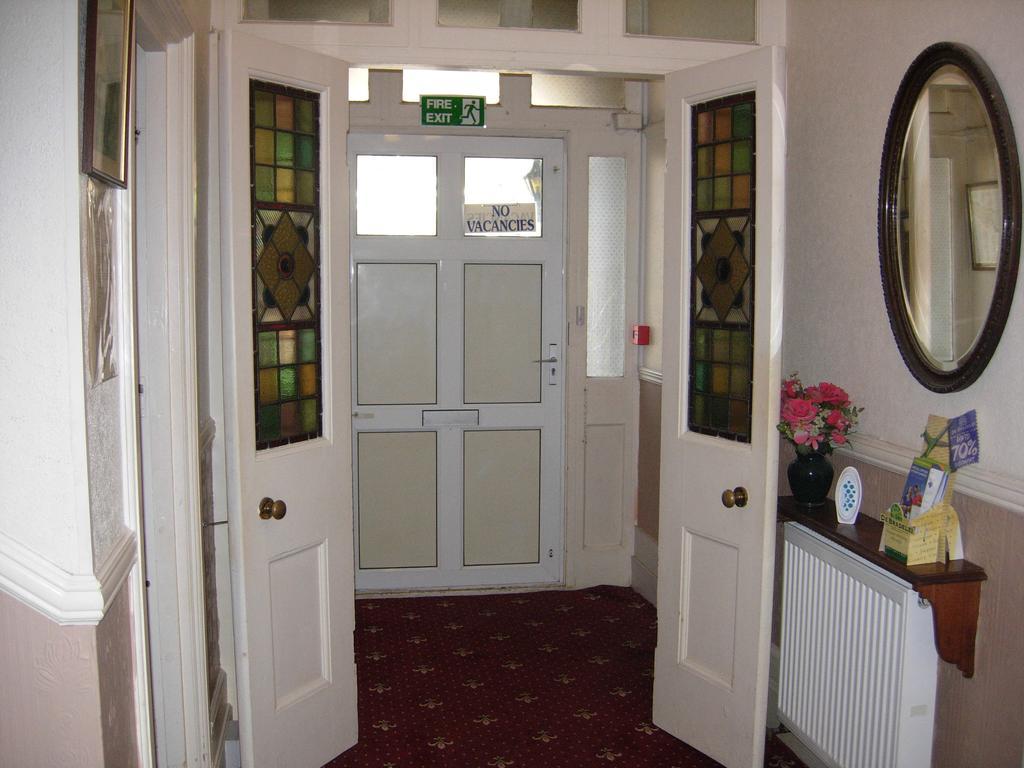 Longfield Guest House Dover Dış mekan fotoğraf