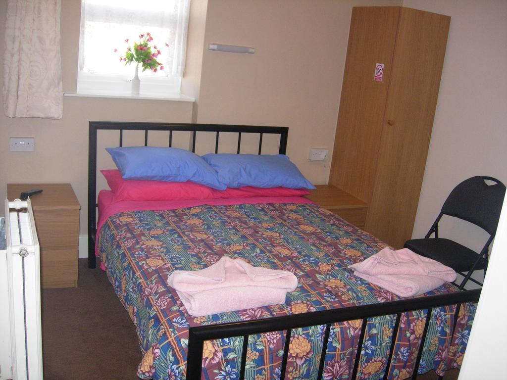 Longfield Guest House Dover Dış mekan fotoğraf