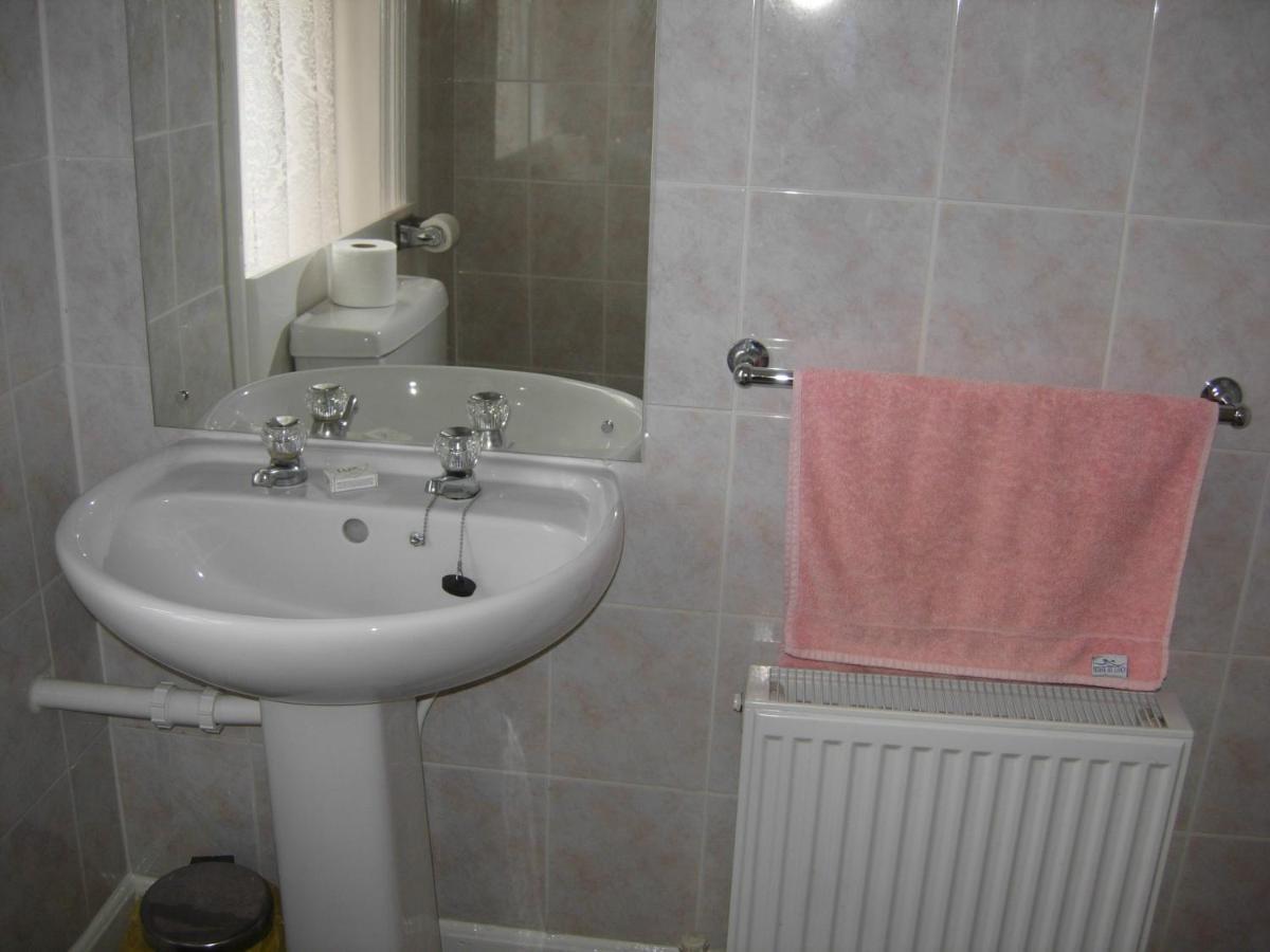 Longfield Guest House Dover Dış mekan fotoğraf